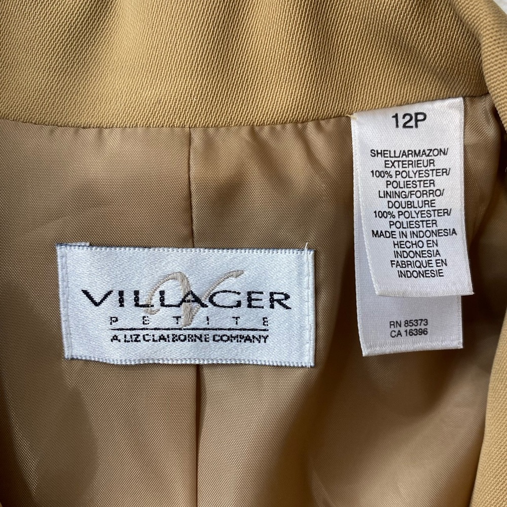 Villager Classic Tan Blazer Size 12P - Picture 6 of 8